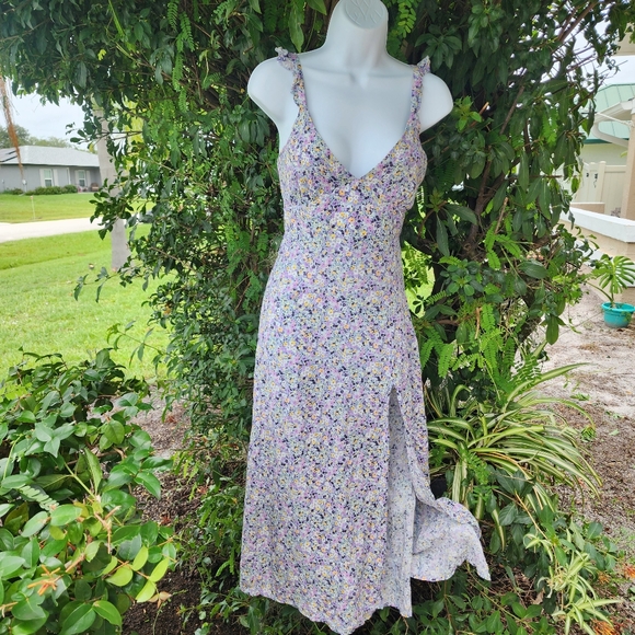 Zara Dresses & Skirts - Zara Ditsy Floral Maxi Dress- XS